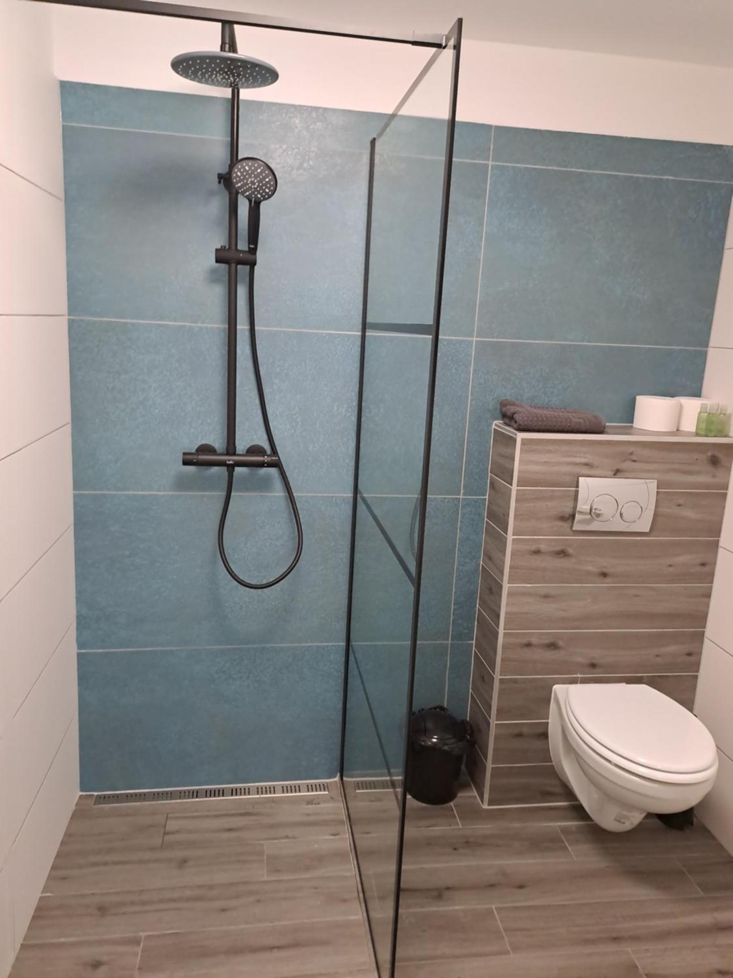 R&r Vendeghaz Case de vacanță